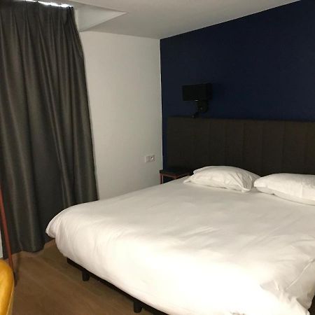 Hotel Amaya Ambares-et-Lagrave 외부 사진